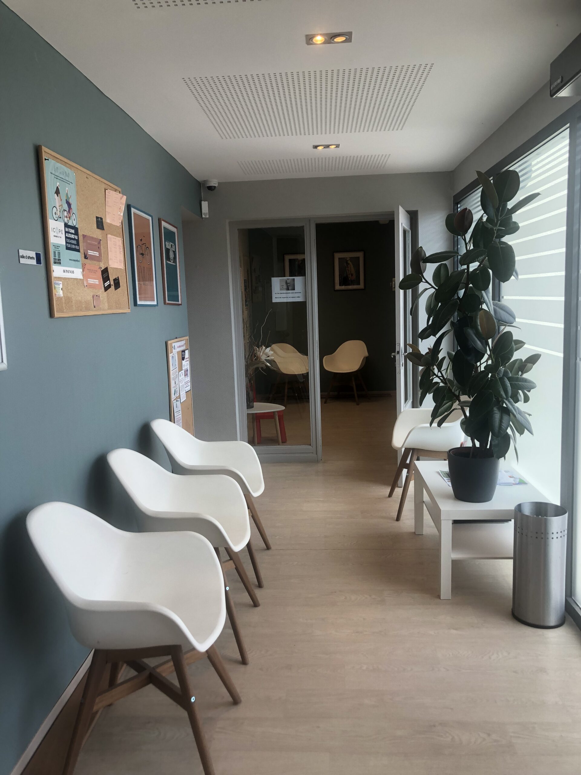 Salle d attente chaleureuse hypnose et nutrition Marcy l Etoile